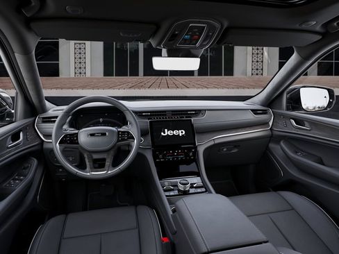 New 2025 Jeep Grand Cherokee Overland w/ Luxury Tech Group IV AWD/4WD image 14