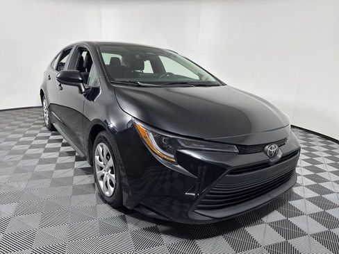 Used 2024 Toyota Corolla LE image 9