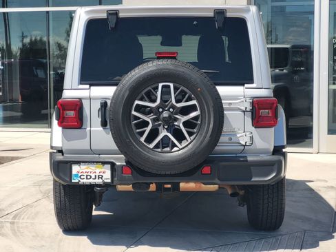 Used 2024 Jeep Wrangler Unlimited Sahara AWD/4WD image 6
