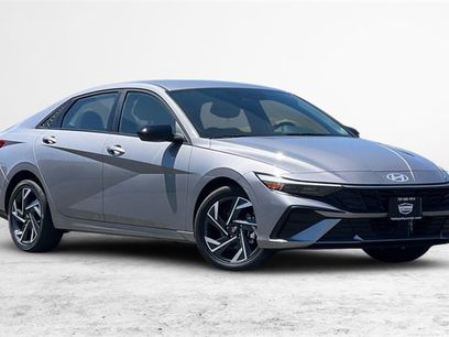 New 2025 Hyundai Elantra SEL