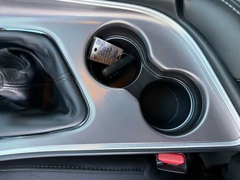 Used 2022 Dodge Challenger R/T image 30