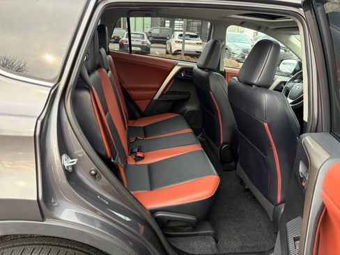 Used 2013 Toyota RAV4 Limited image 33