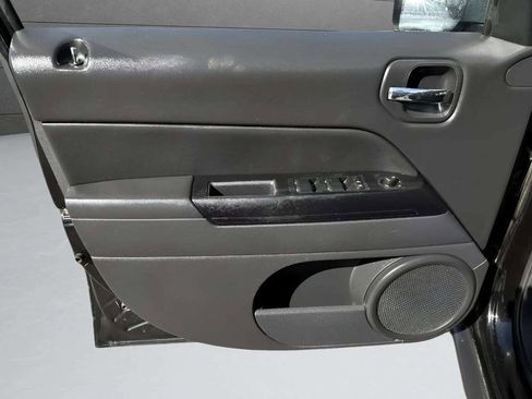 Used 2016 Jeep Patriot Sport w/ Power Value Group image 22