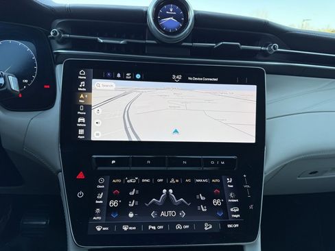 Used 2023 Maserati Grecale Modena image 33