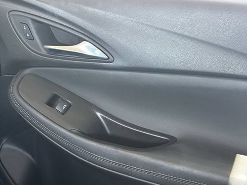 Used 2023 Buick Encore GX Preferred w/ Cold Weather Comfort Package FWD image 31