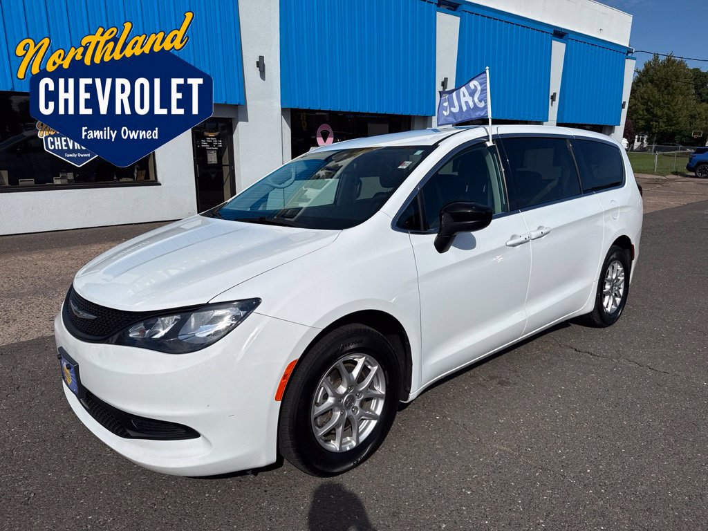 Used 2024 Chrysler Voyager LX FWD image 1