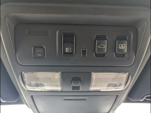 Used 2021 Nissan Titan Platinum Reserve w/ Moonroof Package AWD/4WD image 36