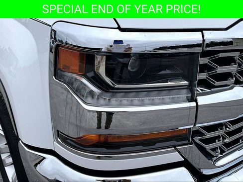 Used 2018 Chevrolet Silverado 1500 LT w/ LT Convenience Package image 29