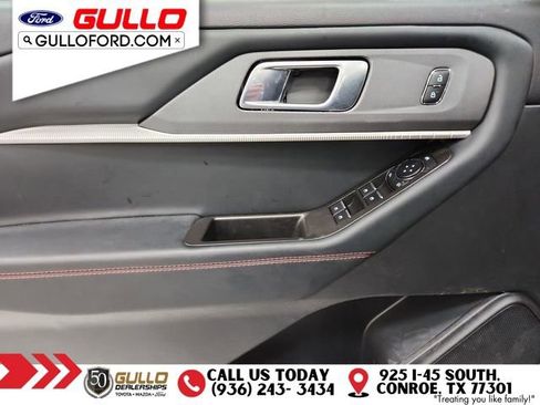 Used 2025 Ford Explorer ST-Line image 18
