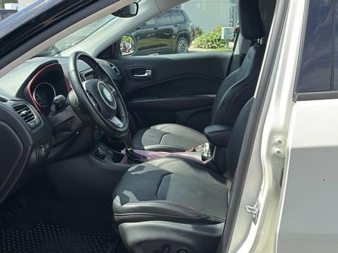 Used 2021 Jeep Compass Trailhawk AWD/4WD image 10