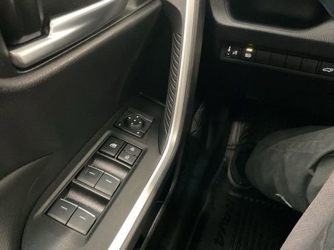 Used 2025 Toyota RAV4 XLE image 17