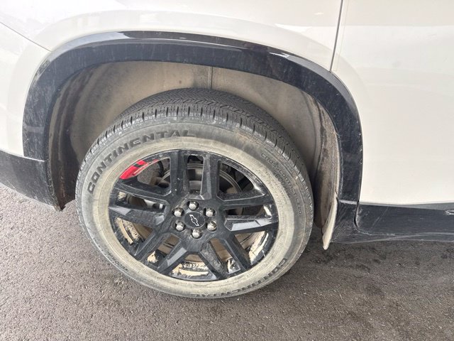 Used 2023 Chevrolet Traverse Premier w/ Redline Edition FWD image 8