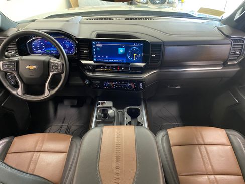 Used 2024 Chevrolet Silverado 1500 High Country w/ Technology Package image 10