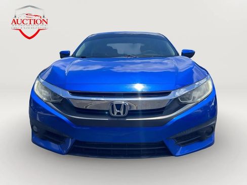 Used 2017 Honda Civic EX-T image 2