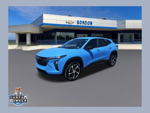 Used 2024 Chevrolet Trax RS FWD image 1