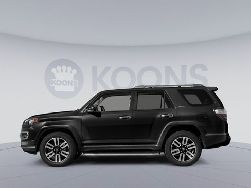 Used 2017 Toyota 4Runner Limited image 4
