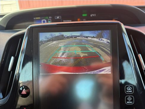 Used 2018 Toyota Prius Prime Premium image 39