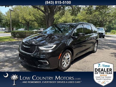 Used 2021 Chrysler Pacifica Touring-L w/ Premium & Safety Sphere Group FWD image 1