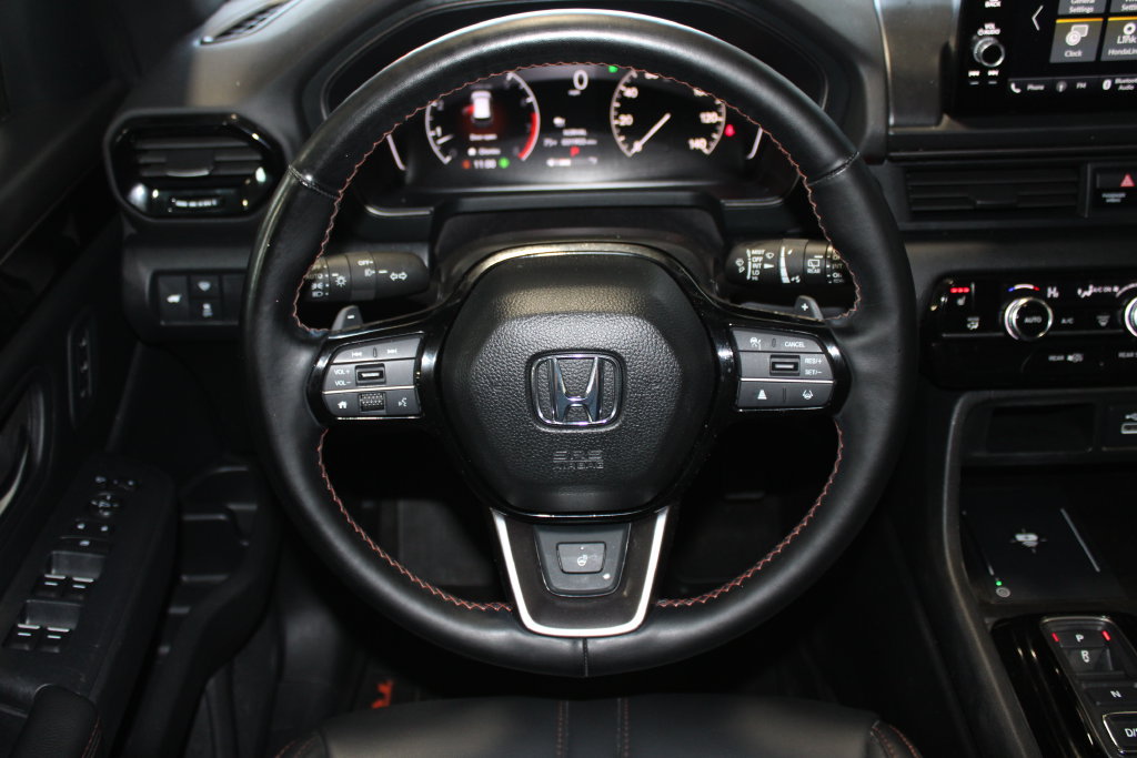 Used 2023 Honda Pilot TrailSport image 12