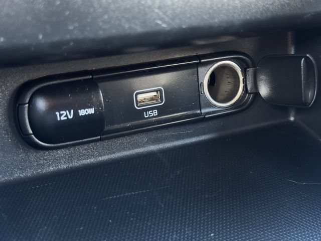Used 2023 Kia Seltos LX AWD/4WD image 13