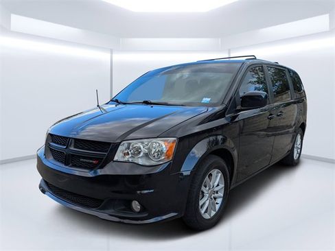 Used 2020 Dodge Grand Caravan SXT image 7