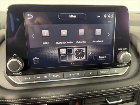 Used 2025 Nissan Rogue SV AWD/4WD image 19