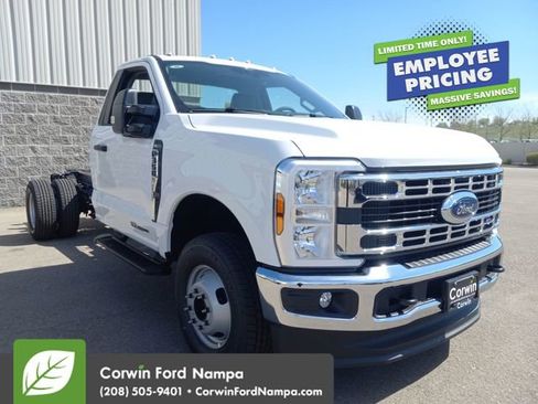 New 2026 Ford F350 XL w/ XL Chrome Package AWD/4WD image 1