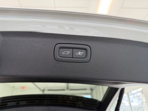 New 2026 Volvo XC90 T8 Ultra w/ Protection Package Premier image 39