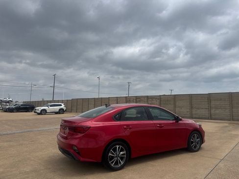 Used 2023 Kia Forte LXS FWD image 19