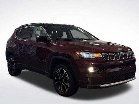 Used 2022 Jeep Compass Limited image 4