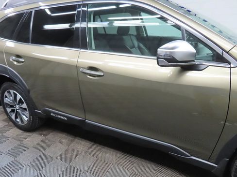 Used 2023 Subaru Outback Touring AWD/4WD image 33