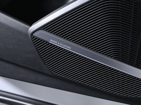 Used 2025 Audi Q5 2.0T Premium Plus w/ Premium Plus Package image 21