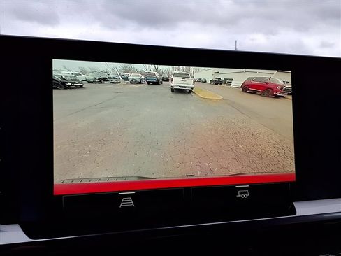 Used 2024 Chevrolet Silverado 1500 LT Trail Boss image 7