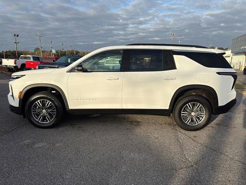 New 2026 Chevrolet Traverse LT FWD image 4