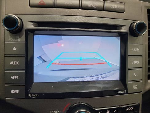 Used 2015 Toyota Venza XLE image 23