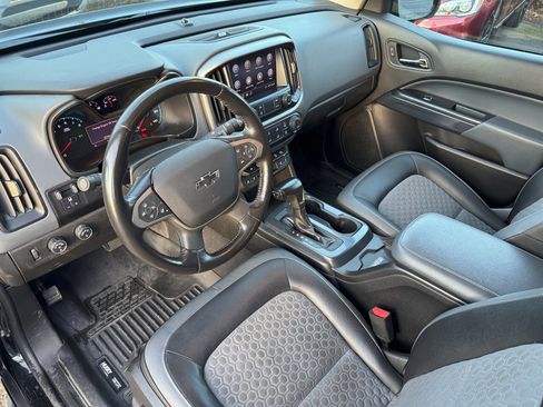 Used 2019 Chevrolet Colorado Z71 image 2