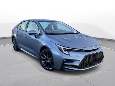 Used 2026 Toyota Corolla SE FWD image 4