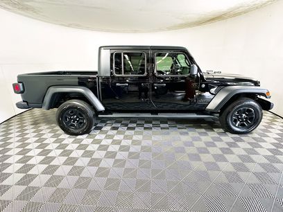 Used 2025 Jeep Gladiator Sport