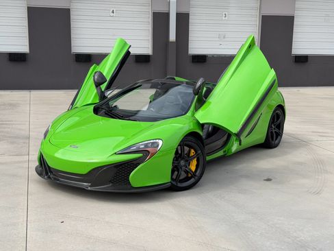 Used 2015 McLaren 650S Spider RWD image 11