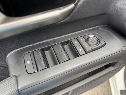 New 2025 Toyota Tacoma TRD Off-Road image 20