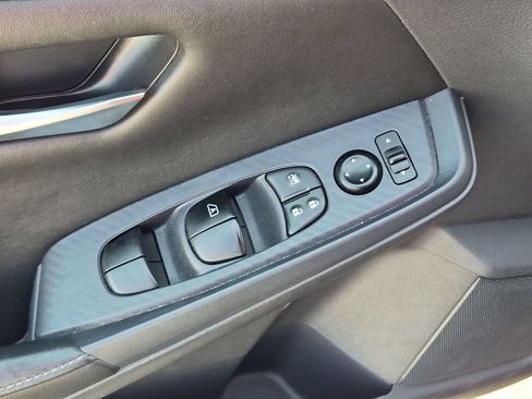 Certified 2024 Nissan Sentra SV FWD image 13