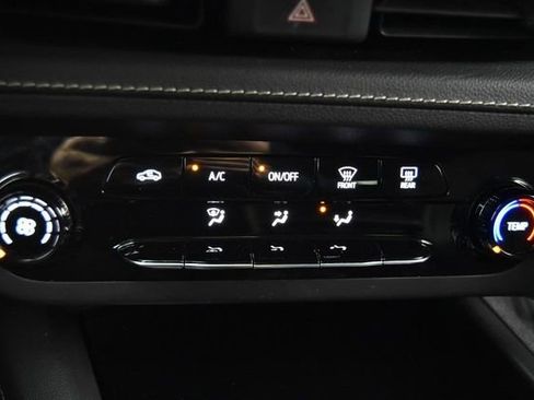 Used 2023 Buick Envision Preferred image 14