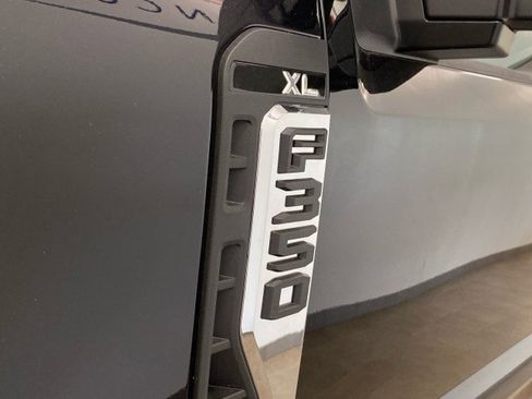 New 2025 Ford F350 XL w/ XL Chrome Package image 8
