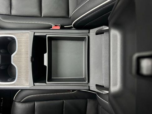 Used 2024 GMC Acadia Denali w/ Super Cruise Package FWD image 39