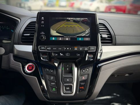 Used 2018 Honda Odyssey Elite image 17