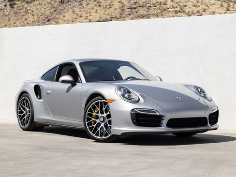 Certified 2014 Porsche 911 Turbo S image 9