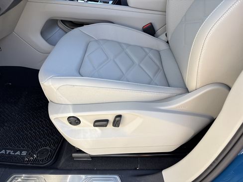 New 2026 Volkswagen Atlas SE FWD image 18