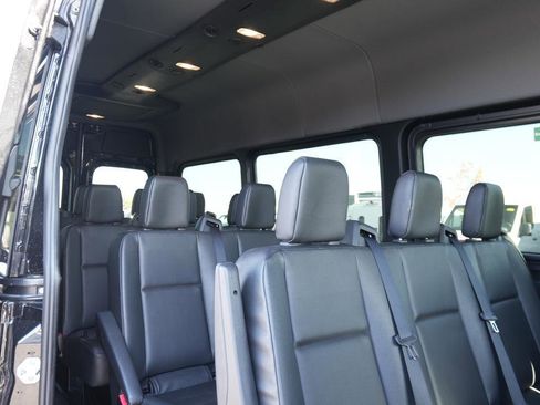 Used 2024 Mercedes-Benz Sprinter 2500 image 8