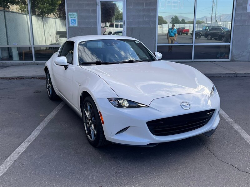 Used 2018 MAZDA MX-5 Miata RF Grand Touring RWD image 2