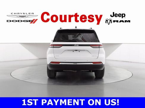 Certified 2023 Jeep Grand Cherokee Limited image 6